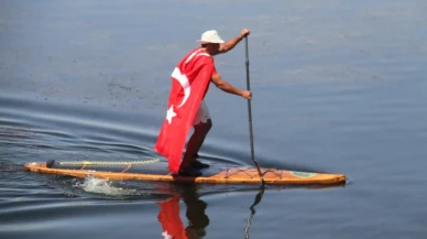 Sporcular Beyşehir Gölü'nde SUP ile kuraklığa dikkat çekti