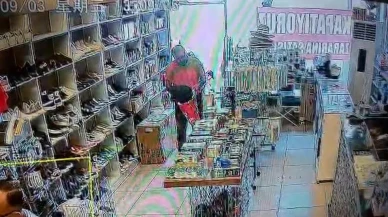 Kocaeli izmit ilçesinde mağazadan ayakkabı çalındı