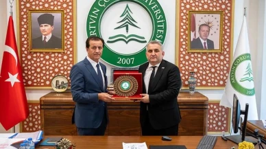 Ardahan Üniversitesi Rektörü Prof. Dr. Öztürk Emiroğlu Artvin Çoruh Üniversitesi'ni ziyaret