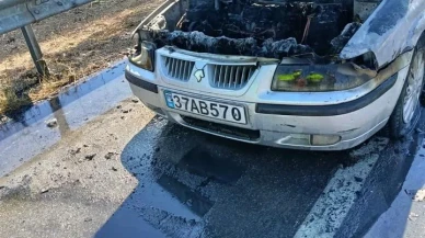 Van'da İran plakalı araç alev aldı itfaiye müdahale etti