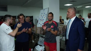 Cumhurbaşkanı Erdoğan A Milli Futbol Takımı'nı Gürcistan galibiyeti için aradı