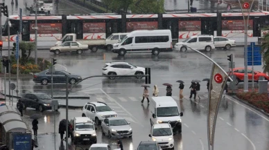 Samsun'da kuvvetli sağanak hayatı olumsuz etkiledi