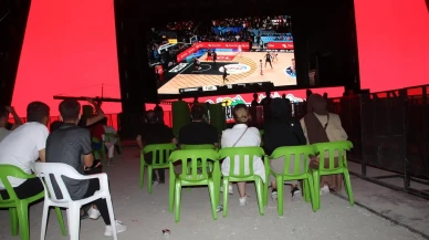 Şırnak'ta A Milli Erkek Basketbol Takımı finali dev ekrandan izlendi