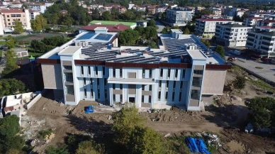 Yeni Çarşamba Hükümet Konağı enerjisini güneş panelleriyle üretecek