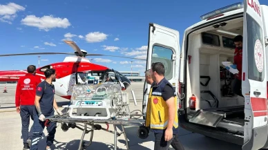 Muş’ta Bebek Çiftçi helikopter ambulansla Van’a sevk edildi