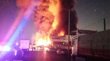 Kocaeli'nin Başiskele ilçesinde lojistik deposunda yangın çıktı