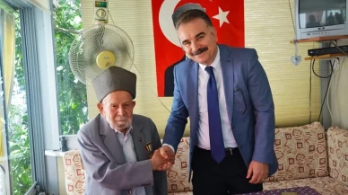 Edremit Kaymakamı Ahmet Odabaş Gaziler Günü’nde anlamlı ziyaretler gerçekleştirdi