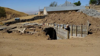 Patnos Gündüz Köyü’nde menfez yapım çalışmaları hızla ilerliyor