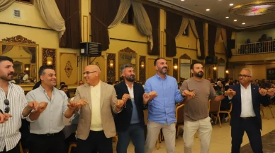 Ağrı Valisi Mustafa Koç düğün törenlerinde ailelerle sevincini paylaştı