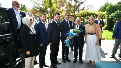Başkan Büyükkılıç AK Parti Genel Başkan Yardımcısı Demir'i Kayseri'de ağırladı