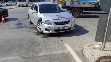 Manavgat’ta iki otomobil çarpıştı, bir kişi yaralandı