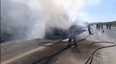 Şanlıurfa’da saman yüklü tır yangını Birecik’te meydana geldi