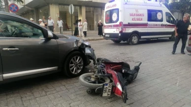 Isparta'nın Yalvaç ilçesinde otomobil ile motosiklet çarpıştı