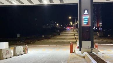 Arnavutköy'de endüstri bölgesinde çıkan yangın itfaiye ekipleri tarafından söndürüldü