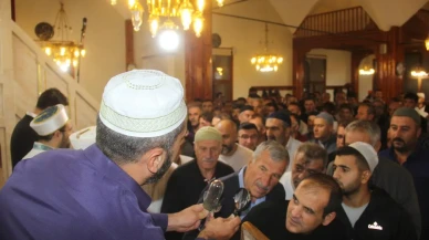 Zara’da Mevlid Kandili Coşkuyla Kutlandı Ve Sakal-ı Şerif Ziyarete Açıldı