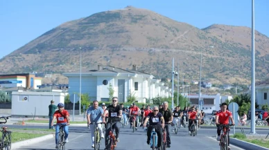 Dr. Memduh Büyükkılıç Doktorlar Bisiklet Turu’nda Recep Tayyip Erdoğan Millet Bahçesi’nde