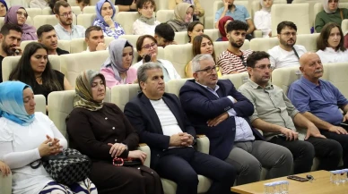 Neşet Ertaş Sakarya'da Ziya Taşkent Konser Salonu'nda türkülerle anıldı