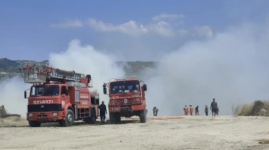 Kuşadası’nda hafriyat alanında çıkan yangın ekiplerce kontrol altına alındı