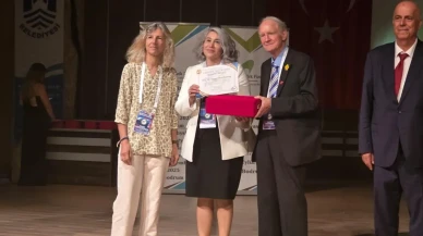 Prof. Dr. Canan Aksu Canbay Türk Fizik Derneği Onur Ödülüne Lâyık