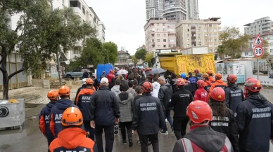 Kartal'da tsunami tatbikatına Başkan Gökhan Yüksel katıldı