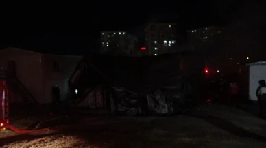 Malatya'da şantiyede işçilerin kaldığı yatakhanede yangın çıktı