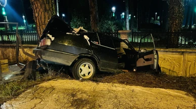 Samsun’da kazada otomobil hurdaya döndü: sürücü hastaneye kaldırıldı