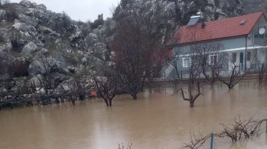 Derebucak’ta yağışlar nedeniyle araziler sular altında kaldı