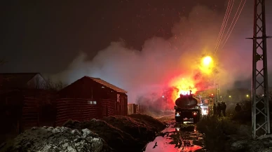 Düzce’de polisin müdahalesiyle ahır ve yanındaki ev yangından kurtarıldı