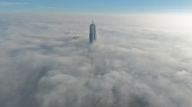 Konya'da şehir merkezi yoğun sis nedeniyle görünmez oldu