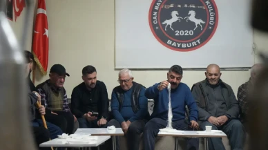 Bayburt’un geleneksel tel helvası huzurevi sakinleri ve cirit sporcularını buluşturdu