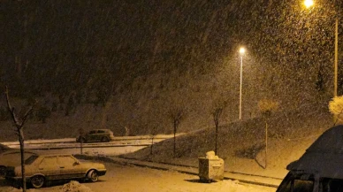 Elazığ’da yoğun kar yağışı nedeniyle ekipler teyakkuz durumunda