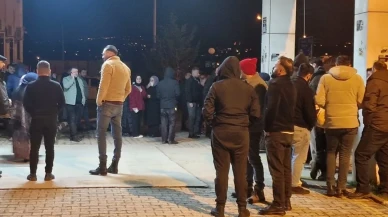 Sakarya'da sevgilisinden ayrılan genç aracında silahla vurulmuş halde bulundu