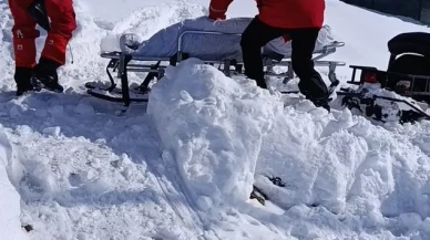 Bingöl’de AKUT ekibi yoğun karda diyaliz hastasını hastaneye ulaştırdı
