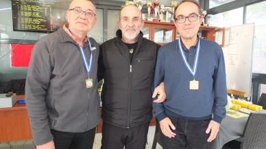 Burhaniye’de briç turnuvasına 36 sporcu katıldı