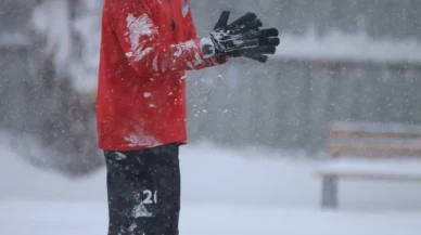 Elazığspor MKE Ankaragücü maçı hazırlıklarına yoğun kar altında devam ediyor