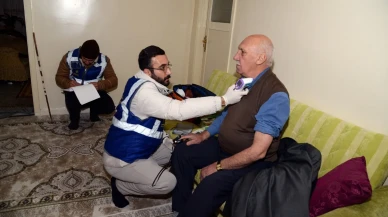 Diyarbakır'da yaşı ilerlemiş vatandaşlara evde bakım hizmetleri devam ediyor