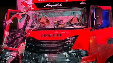 Uşak'ta 2 tırın çarpışması sonucu 1 kişi yaralandı