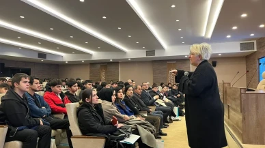 Biruni Üniversitesi, Bilim Kafe etkinlikleriyle 6 ilde gençlerle buluştu