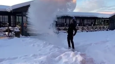 Sivas'ta kar ve dondurucu soğuk renkli görüntüler oluşturdu