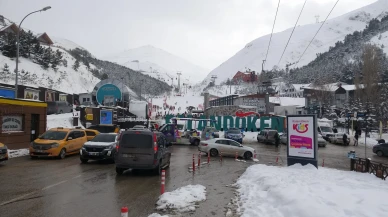 Palandöken'de sömestir tatilinde kayaksever yoğunluğu