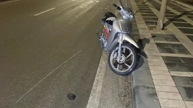 Karaman’da devrilen motosikletin sürücüsü yaralandı, ehliyeti iptal edildi