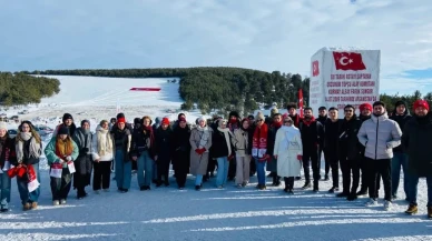 diyadin'li gençler Sarıkamış şehitlerini Allahuekber Dağları'nda andı