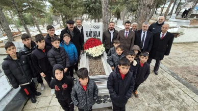 Amasya’da Hamit Kaplan vefatının 50. yılında mezarı başında anıldı