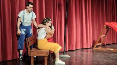 Antalya'da Kepez Kent Tiyatrosu yeni yılın ilk çocuk oyununu sahneledi