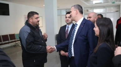 Ağrı Valisi Bozkurt hastane ve esnaf ziyareti gerçekleştirdi