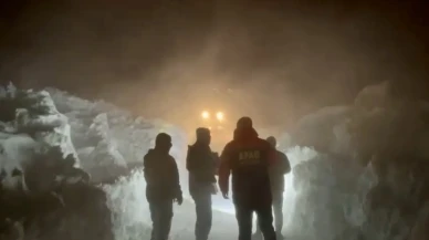 Ağrı’da tipide mahsur kalan vatandaşlar için ekipler seferber oldu