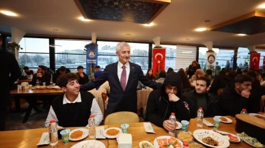 Mehmet Tahmazoğlu Bingöl ve Erzurum’da Şahinbeyli öğrencilerle buluştu