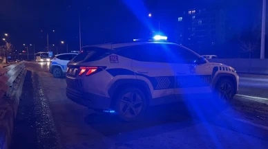 Tekirdağ'da alkollü sürücünün kullandığı kamyonet bariyere çarptı