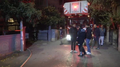 Antalya'da apartman dairesinde çıkan yangın itfaiye müdahalesiyle söndürüldü