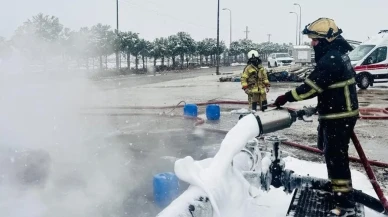 Diyarbakır’da ham petrol havuzunda çıkan yangın itfaiye ekiplerince söndürüldü